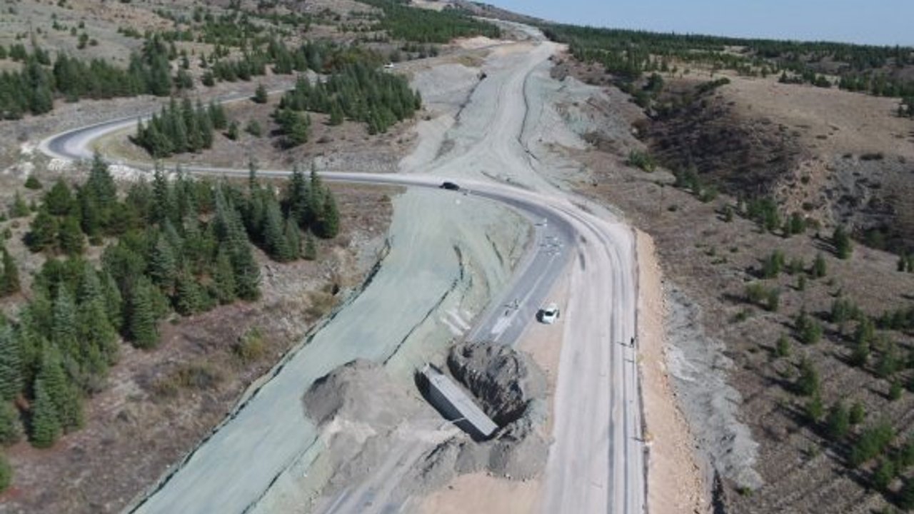 Mihalgazi, Sarıcakaya ve Alpu yolu 2023'te bitirilecek   