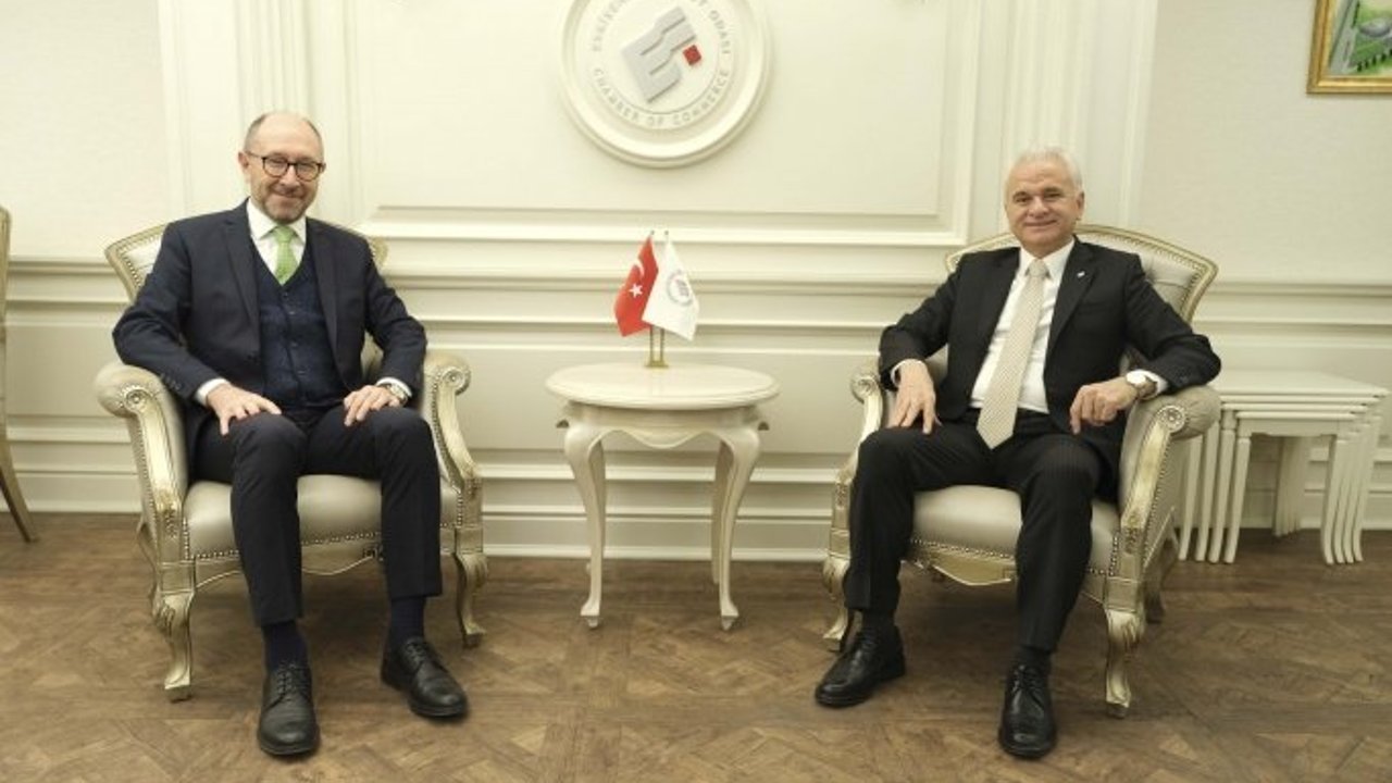 AÜ Rektörü Prof. Dr. Erdal İKAF'23 için ETO’yu ziyaret etti