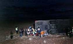 Afyon'da feci kaza: 8 ölü, 35 yaralı